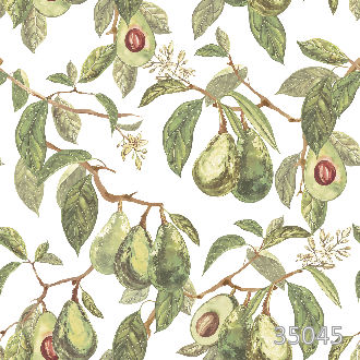 Авокадо на дереве